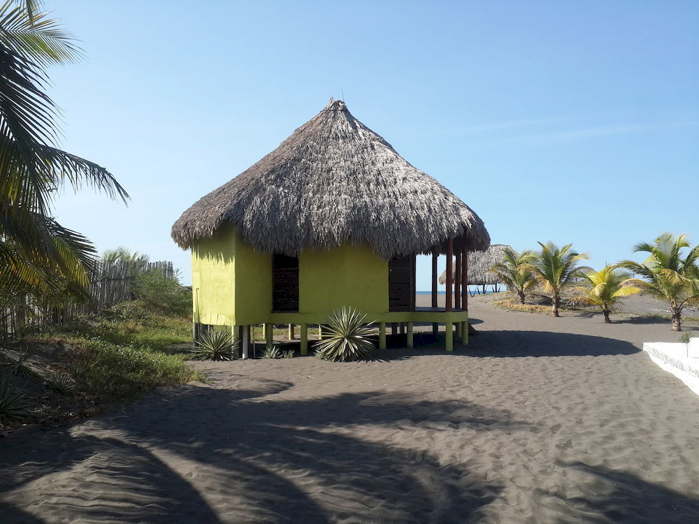 Eco-Hotel Playa Quilombo Las Lisas Exterior photo