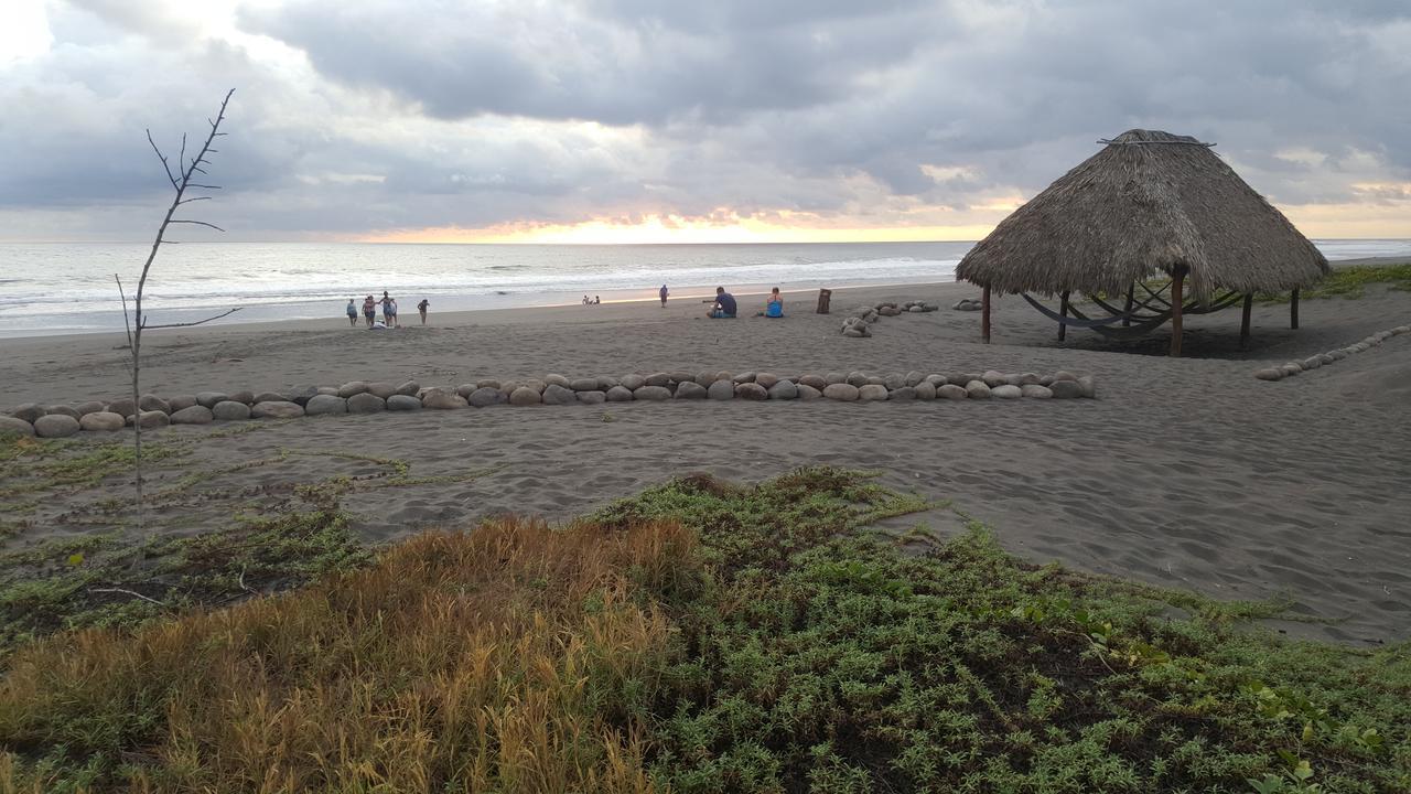Eco-Hotel Playa Quilombo Las Lisas Exterior photo