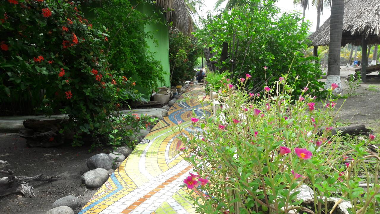 Eco-Hotel Playa Quilombo Las Lisas Exterior photo